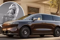 Luxeed V9 của Huawei là mẫu xe đầu tiên có túi khí dạng mũ bảo hiểm