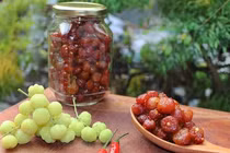 Chùm ruột từ quả quê mùa thành đặc sản đắt giá tại thị trường mới