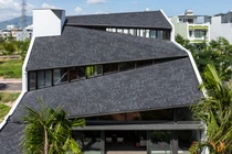 Ngôi nhà như chiếc lều lớn giữa phố biển Nha Trang