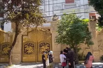 Bên trong biệt thự bề thế như lâu đài của ca sĩ Long Nhật 