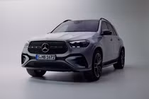 Mercedes Việt Nam ra mắt xe hybrid cắm sạc GLE 400 E 4MATIC hơn 4,6 tỷ đồng