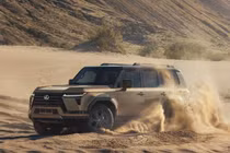 Triệu hồi hàng loạt xe Toyota và Lexus do lỗi camera lùi