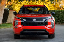 Nissan X-Trail Plug-in Hybrid 2026 lộ diện, "bản sao" của Outlander PHEV?