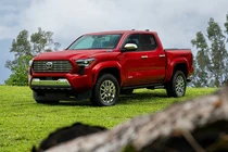 Tận mục Toyota Tacoma 2026 - bán tải hạng nặng từ 839 triệu đồng