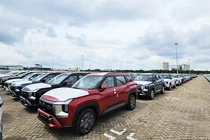 Mitsubishi Destinator đầu tiên cập cảng Việt Nam, chờ ngày ra mắt