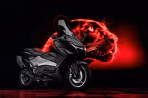 Yamaha TMax 560 ra mắt phiên bản đặc biệt kỷ niệm 25 năm