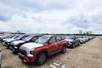 Mitsubishi Destinator đầu tiên cập cảng Việt Nam, chờ ngày ra mắt