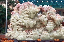 Bức tranh bằng ngọc hơn 10 tấn, gần 4 tỷ đồng