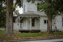 Bên trong thành phố bán nhà chỉ 1 USD 