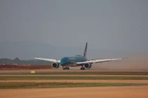 Bật mí chuyến bay đầu tiên hạ cánh an toàn xuống sân bay Long Thành