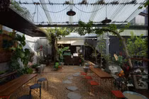 Nhà cũ biến thành quán cà phê đẹp lung linh và thân thuộc