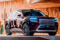 Zeekr 8X 2026 mở bán từ 1,15 tỷ đồng, chạy 410 km không "uống xăng"