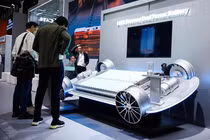 Ngành công nghiệp xe điện “dậy sóng” với pin chạy 1.000km, dưới 7 phút/sạc