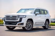 Toyota Land Cruiser LC300 Hybrid chưa về Việt Nam đã kênh giá 700 triệu 