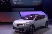 Tận muc BMW iX3 L 2026 công nghệ Huawei "đấu" xe điện Trung Quốc