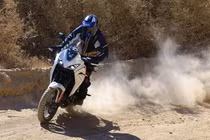 Tận mục Moto Morini X-Cape 700 2026, "xế phượt" Ý giá 221 triệu đồng