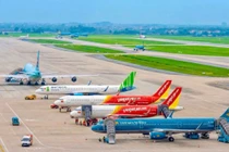 Hãng bay Việt tạm dừng hàng loạt chuyến, người mua cần lưu ý gì?