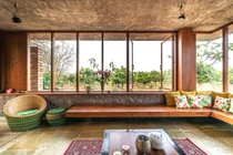 Tò mò ngôi nhà "càng ở lâu, càng đẹp hơn"