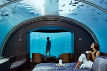 Bên trong biệt thự dưới nước đắt nhất thế giới