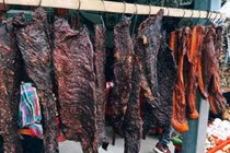 Mẹo mua thịt trâu gác bếp Tây Bắc chuẩn, tránh hàng giả