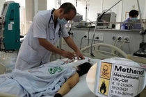 Rượu ngâm: Thần dược truyền miệng hay “thuốc độc” giấu mặt?