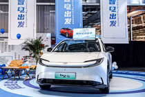Toyota bZ5 bắt đầu giao hàng tại 100 thành phố Trung Quốc