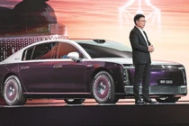 Huawei chính thức ra mắt sedan hạng sang mới Maextro S800