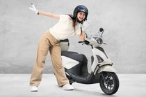 Cận cảnh xe ga Honda NWM125 nhỏ xinh giá 32,5 triệu đồng