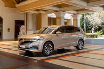 Tại sao Volkswagen Viloran lại tăng giá tới 100 triệu đồng?