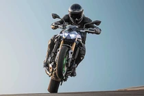 Ra mắt Kawasaki Z900 2025, giá từ 289,5 triệu đồng