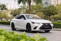 Lexus ES được giảm giá niêm yết đến 260 triệu tại Việt Nam