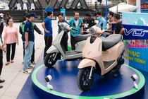 VinFast tăng bảo hành lên 6 năm cho xe máy điện, 8 năm cho pin