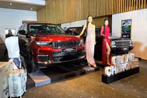 Hạng loạt ôtô hạng sang đồng loạt giảm giá sâu, cao nhất tới 2,6 tỷ