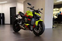 Ducati Streetfighter V4 Lamborghini mới chạy 8km chỉ 1,4 tỷ đồng