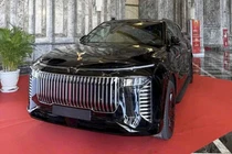 Vinfast VF9 bản đặc biệt Lạc Hồng lộ diện, đậm chất Việt Nam