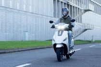 Xe máy điện Suzuki e-Access mở bán, dự đoán hơn 29 triệu đồng