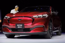 Ford Mustang Mach-E chạy điện ra mắt Việt Nam, giá bán 2,599 tỷ đồng