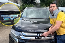 Mitsubishi Outlander PHEV tưởng “vô phương cứu chữa” sửa hết 17 nghìn đồng