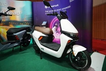 Blueshark SoloEra Solo 1C - xe máy điện giá 3,7 triệu đồng gây “sốt”