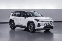 Wildlander giá rẻ lộ diện, "anh em song sinh" của Toyota RAV4