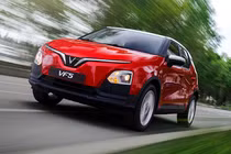 Hệ thống phanh ABS trên ôtô điện khác gì so với xe xăng?
