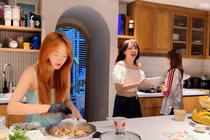 Khám phá căn bếp cao cấp của Phạm Quỳnh Anh