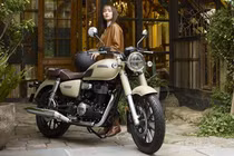 Cận cảnh Honda GB350C 2026 giá bán 129,5 triệu đồng