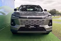 Toyota RAV4 Hybrid 2026 lộ giá bán chỉ từ 978 triệu tại Đông Nam Á