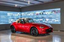 Mazda MX-5 2026 được nhận cọc tại Việt Nam, giá từ 1,359 tỷ đồng