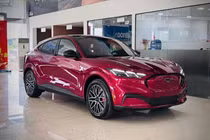 Lỗi hệ thống chiếu sáng, 434 xe điện Ford Mustang Mach-E bị triệu hồi