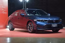 Xem chi tiết Honda Civic e:HEV 2026 "giá mềm" chỉ từ 790 triệu đồng