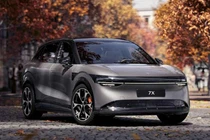 "Soi" Zeekr 7X - SUV điện giá 1 tỷ đồng, sở hữu nội thất như xe sang