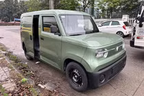 VinFast EC Van chạy điện bản cửa lùa lộ diện, chưa công bố giá