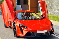 McLaren Artura Coupe đầu tiên lên sàn xe cũ, chạy 1.800km lỗ hơn đồng